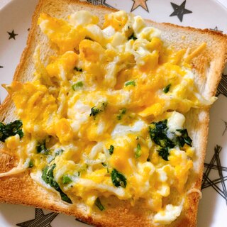 しらすと卵のチーズトースト